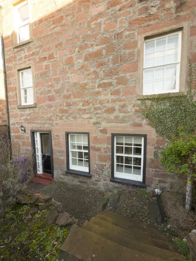 The Gallery Flat, 4 Tannage Brae Kirriemuir Bagian luar foto