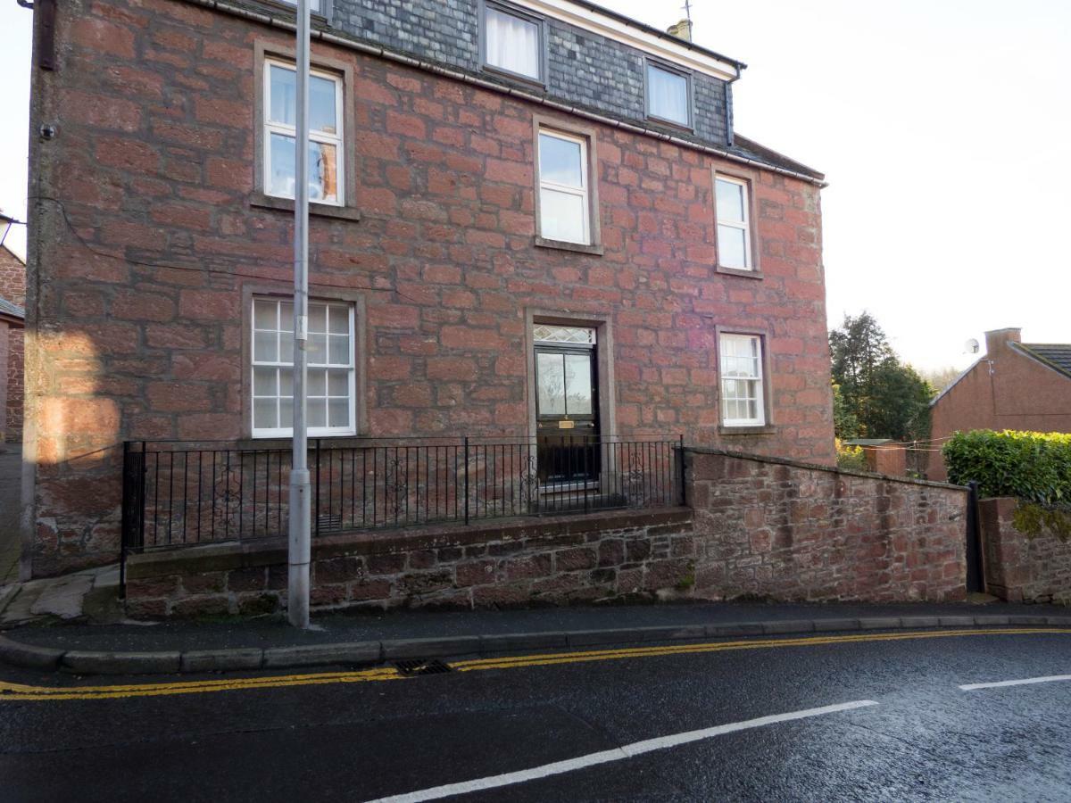 The Gallery Flat, 4 Tannage Brae Kirriemuir Bagian luar foto